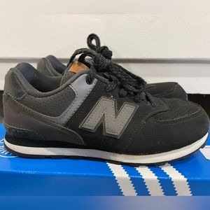 New Balance 574 Big Kids size 3